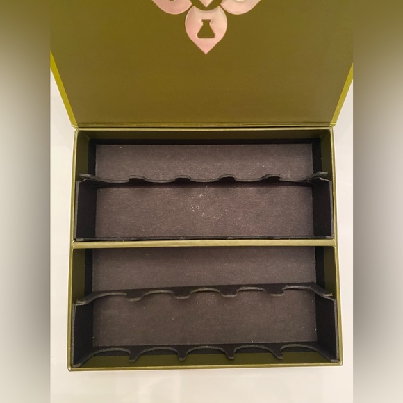 DoTerra Family Essential Oils Storage Case - Picture 3 of 4